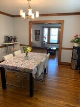 1092 Main St, Unit 1 in Waltham, MA - Foto de edificio - Building Photo