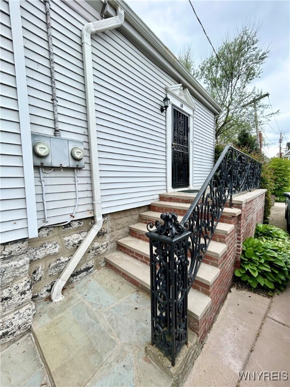 40 Oakland Pl in Buffalo, NY - Building Photo - Building Photo