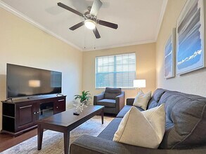 9919 Montague St, Unit SI ID1504560P in Tampa, FL - Foto de edificio - Building Photo