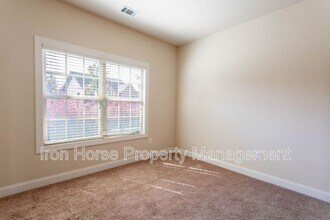 232 Towns Walk Dr in Athens, GA - Building Photo - Building Photo