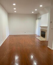 5473 Spanish Oak Ln in Oak Park, CA - Building Photo - Building Photo