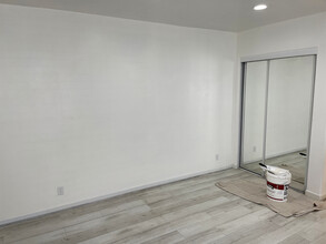 1109 E 1st St in Long Beach, CA - Building Photo - Building Photo