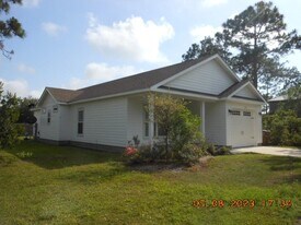 120 Crane Dr in Port St. Joe, FL - Building Photo