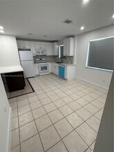 18602 SW 100th Ave in Cutler Bay, FL - Building Photo - Building Photo