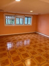 1077 Martinstein Ave in Bay Shore, NY - Building Photo - Building Photo