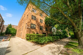 721 Foster St, Unit 3W in Evanston, IL - Building Photo - Building Photo