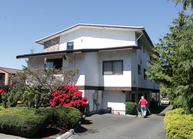 Aring Apartments in Edmonds, WA - Building Photo - Building Photo