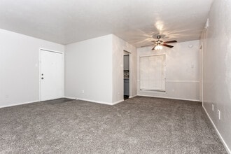 Tribecca Pointe Apartments in Hurst, TX - Building Photo - Interior Photo