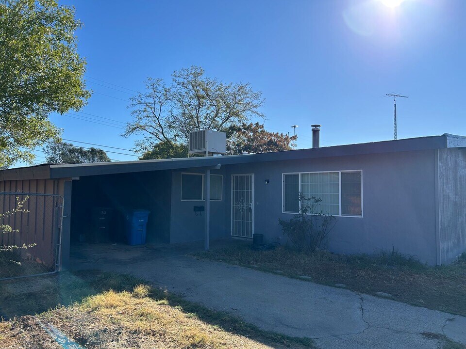 130 Worthy Ave in Oroville, CA - Building Photo