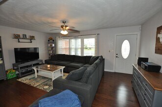 2404 Meiggs Rd in Chesapeake, VA - Building Photo - Building Photo