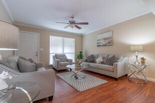 6700 S Dairy Ashford Rd in Houston, TX - Building Photo