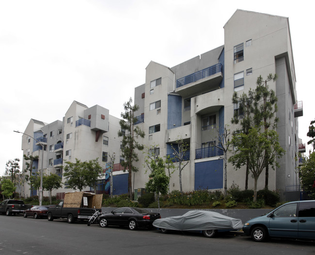 Marina Apartments in Los Angeles, CA - Foto de edificio - Building Photo