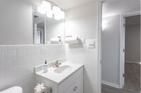 360 Roseman Ct photo'