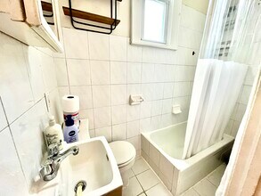 785 Woodward Ave in Ridgewood, NY - Building Photo - Building Photo