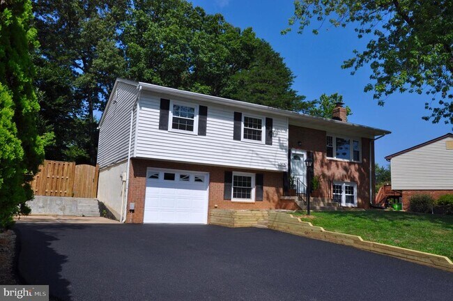 property at 13831 Delaney Rd