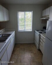 320 Brownlea Dr in Greenville, NC - Building Photo - Building Photo