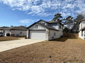 11720 Whirlaway Dr in Willis, TX - Building Photo - Building Photo