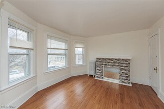 1794 W 54th St, Unit 2 in Cleveland, OH - Building Photo - Building Photo