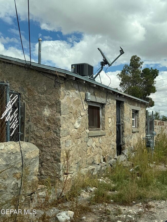 3808 Frankfort Ave in El Paso, TX - Building Photo - Building Photo
