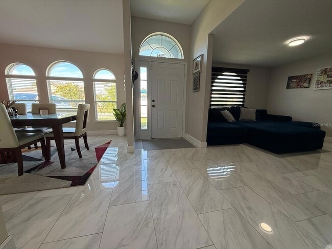 4706 Doral Pointe Dr, Unit 1 in Kissimmee, FL - Foto de edificio - Building Photo