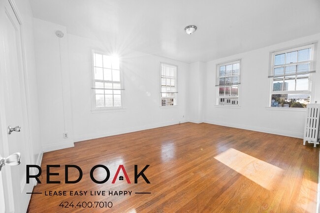 property at 2505 W 6th St