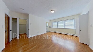 2018 Commonwealth Ave, Unit 3 in Boston, MA - Foto de edificio - Building Photo