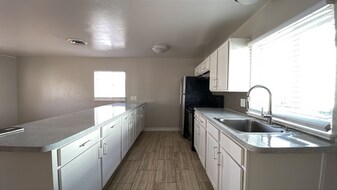 8113 W 10th Ave in Denver, CO - Building Photo