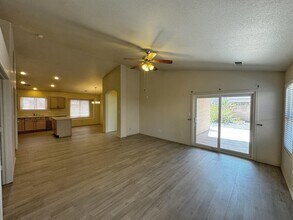 7152 Elk Creek Rd NE in Albuquerque, NM - Building Photo - Building Photo