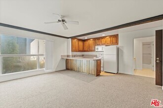 8 23rd Ave in Los Angeles, CA - Building Photo - Building Photo