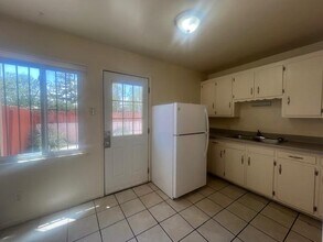 3501 Vail Ave SE-Unit -C in Albuquerque, NM - Building Photo - Building Photo