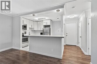 237 Mohawk Rd E in Hamilton, ON - Building Photo - Building Photo