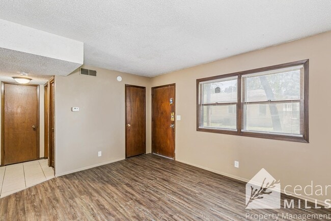 1119 S Fern St in Wichita, KS - Building Photo - Building Photo