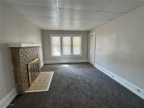 2161 East Ave in Akron, OH - Building Photo - Building Photo