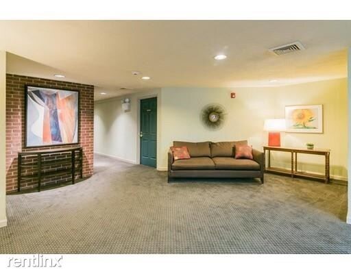 1600 Massachusetts Ave-Unit -Apt 602 in Cambridge, MA - Foto de edificio