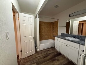 16131 Eucalyptus Ave in Bellflower, CA - Building Photo - Building Photo