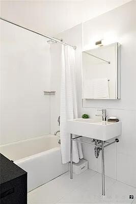 113 Nassau St in New York, NY - Building Photo - Building Photo