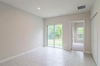 3374 N Park Dr in Fort Pierce, FL - Building Photo - Building Photo