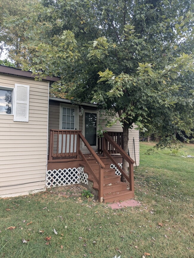 2353 Little Georgetown Rd in Hedgesville, WV - Building Photo - Building Photo