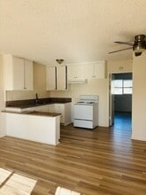 Romaine Street Apartments in Los Angeles, CA - Building Photo - Building Photo