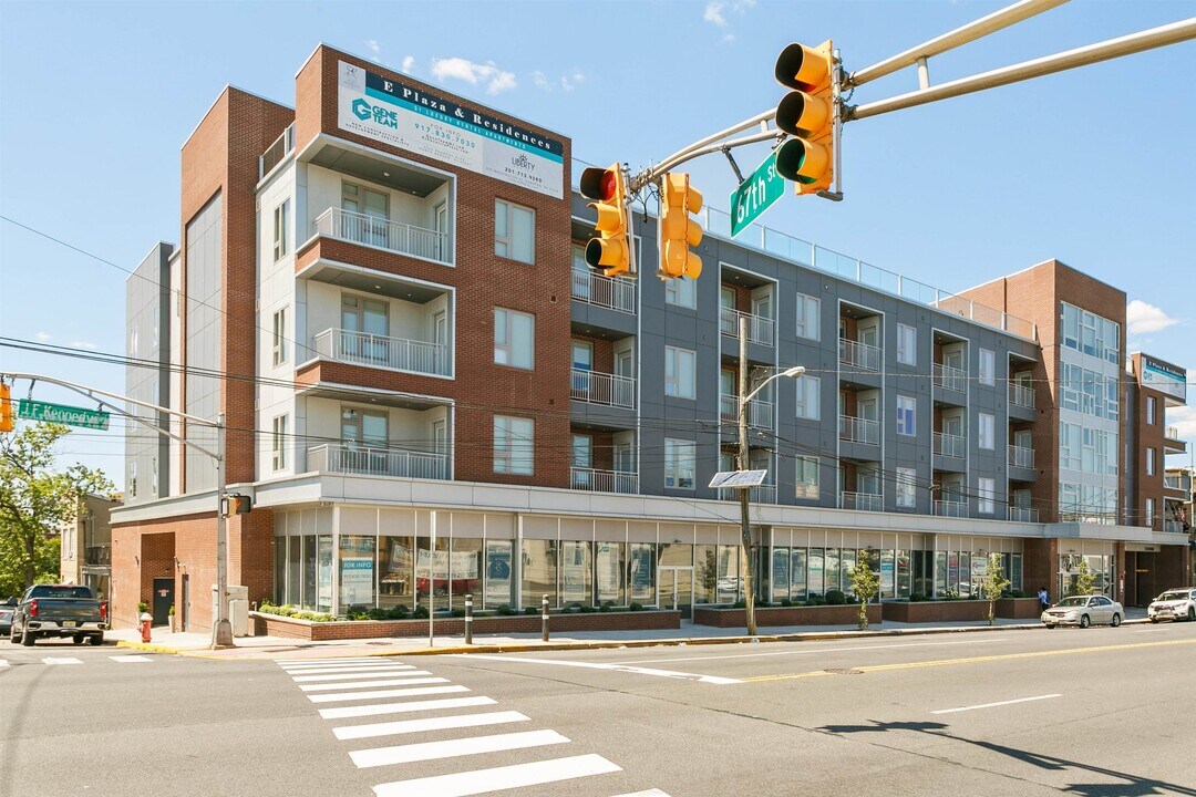 6701 KENNEDY Blvd in North Bergen, NJ - Building Photo