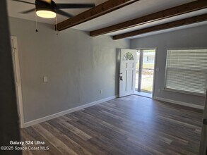 1017 English St in Titusville, FL - Foto de edificio - Building Photo