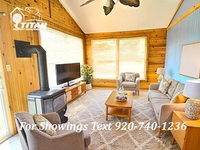 3627 Zirbel Rd in Sturgeon Bay, WI - Building Photo - Building Photo