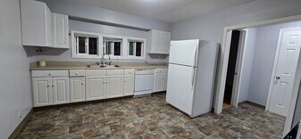 12435-12445 SW Ash Ave in Tigard, OR - Building Photo