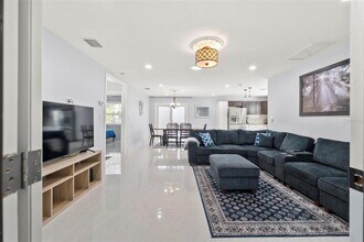 204 44th Ave in St Pete Beach, FL - Building Photo - Building Photo