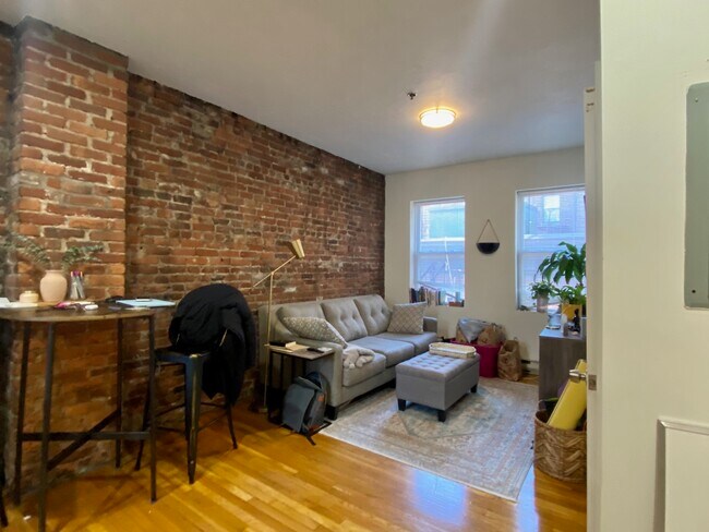 18 Cleveland Pl, Unit 1