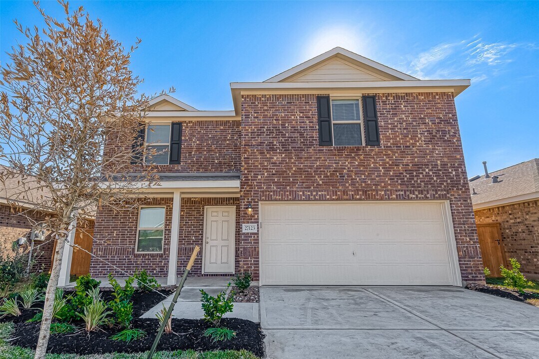 27123 Breakaway Ln in Katy, TX - Foto de edificio