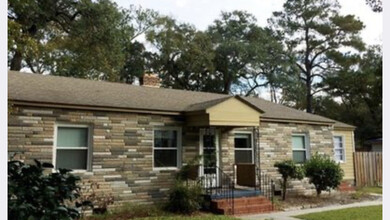 16 Oak Forest Drive in Charleston, SC - Foto de edificio - Building Photo