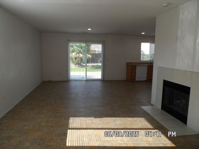 16532 Don Quijote Ln in Victorville, CA - Building Photo - Building Photo