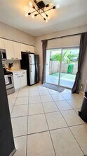 5400 Jubilee Way in Margate, FL - Building Photo - Building Photo