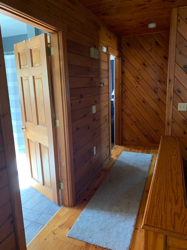 69 Salisbury Ave in North Kingstown, RI - Building Photo - Building Photo